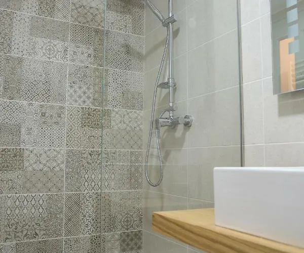 Sunny November 아파트 브라쇼브